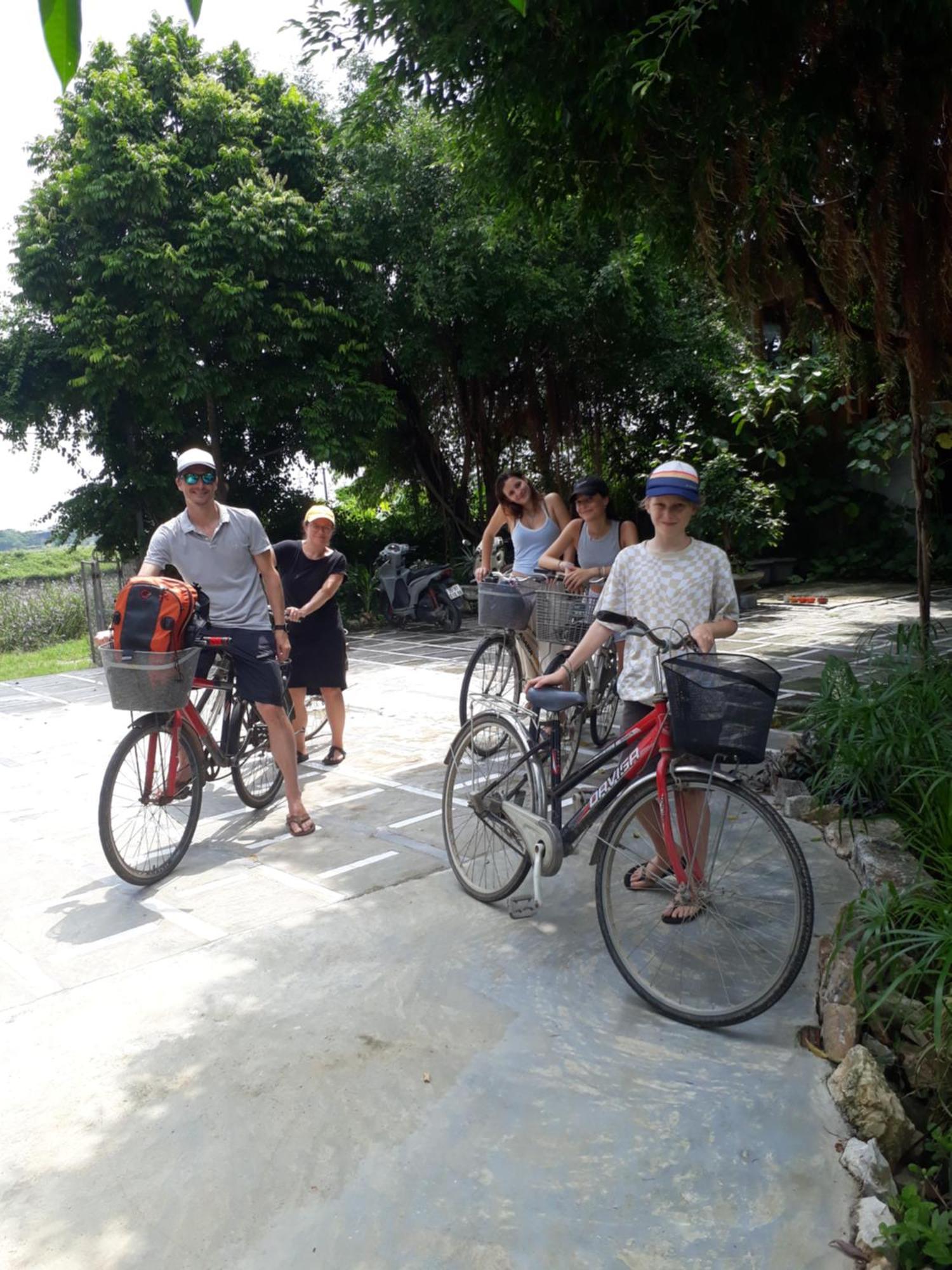 Tuyet'S Homestay นิญบิ่ญ ภายนอก รูปภาพ