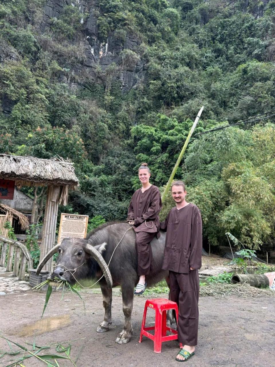 Tuyet'S Homestay นิญบิ่ญ ภายนอก รูปภาพ