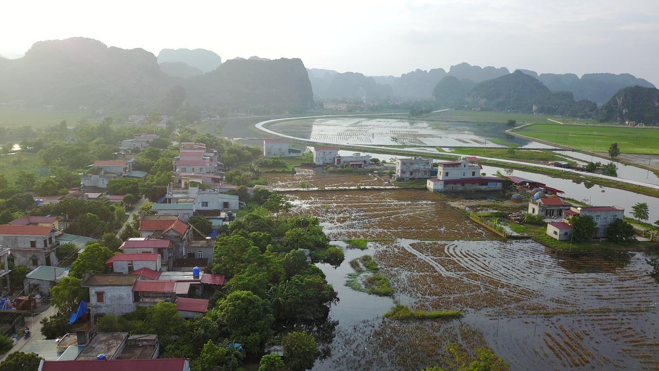 Tuyet'S Homestay นิญบิ่ญ ภายนอก รูปภาพ
